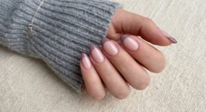 gel french manicure at home