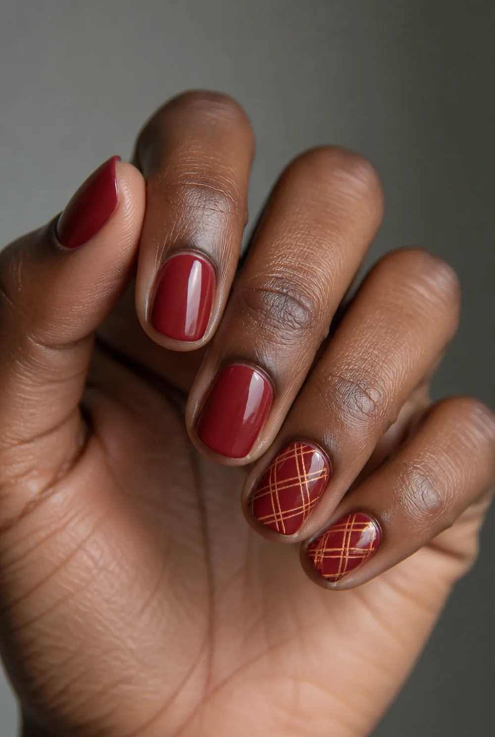 pie-crust lattice art nail art on deep brown skin - PolishedAndPrettyNails.com pie-crust lattice art nail art on deep brown skin