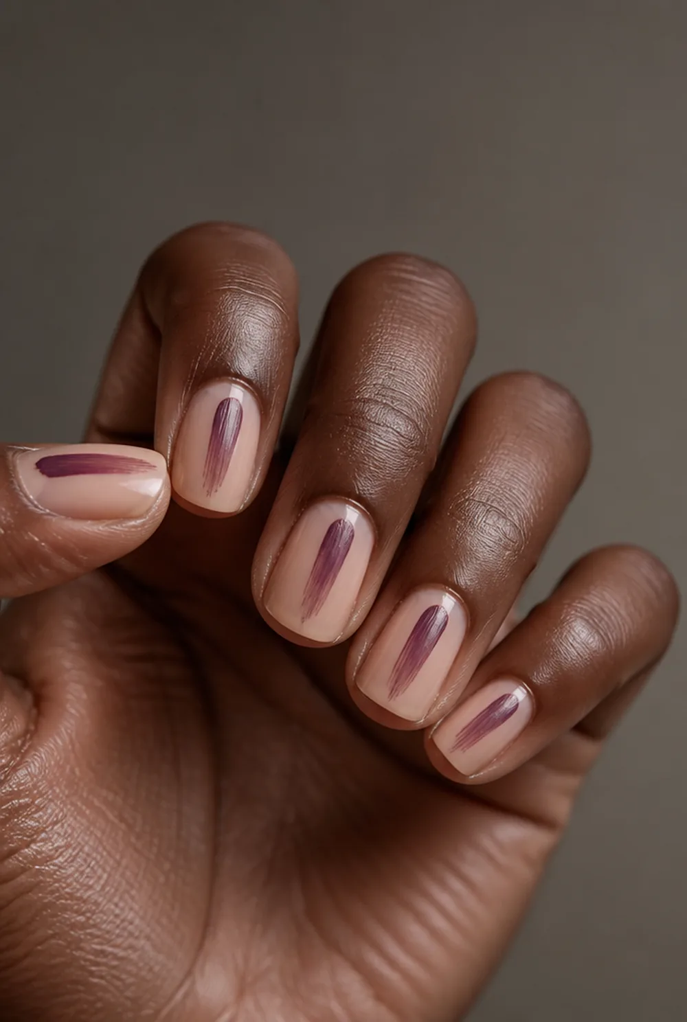 brushstroke nails nail art on deep brown skin