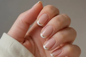 Gold-Outlined French